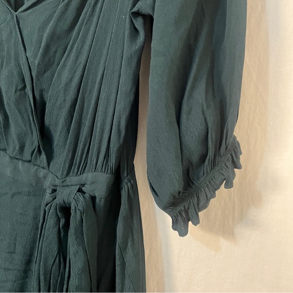 Vici Dress - Picture 5 of 10